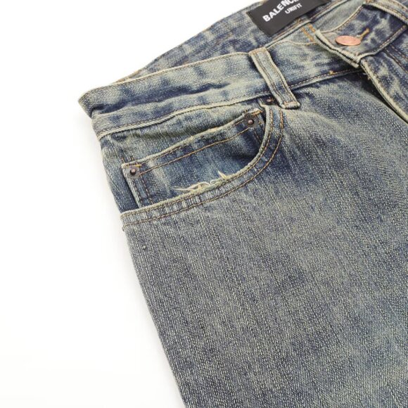 Balenciaga washed mid-rise flared jeans XS - Picture 4 of 9